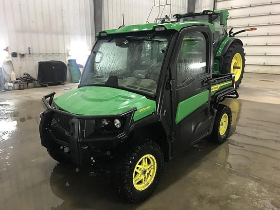 Image of John Deere XUV 835R equipment image 1