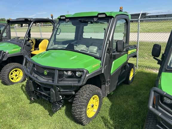 Image of John Deere XUV 835R equipment image 4