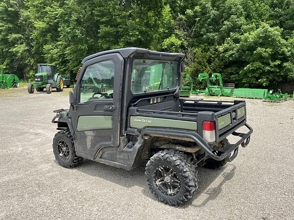 Image of John Deere XUV 835R equipment image 2