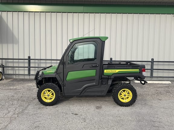 2022 John Deere XUV 835R Equipment Image0