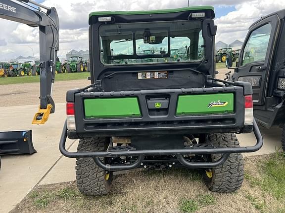 Image of John Deere XUV 835R equipment image 3