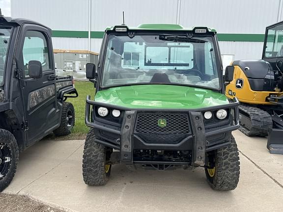 Image of John Deere XUV 835R equipment image 1