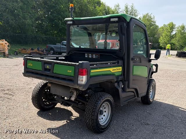 Image of John Deere XUV 835R equipment image 4
