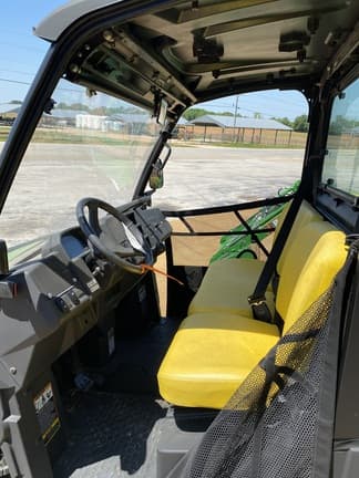 Image of John Deere XUV 865E equipment image 4