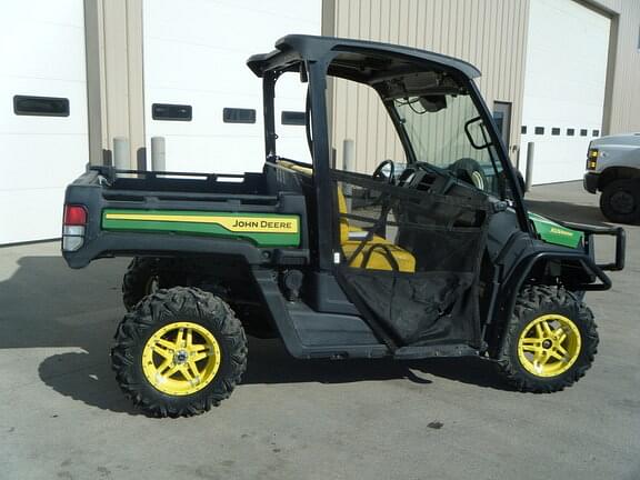 Image of John Deere XUV 835M equipment image 2