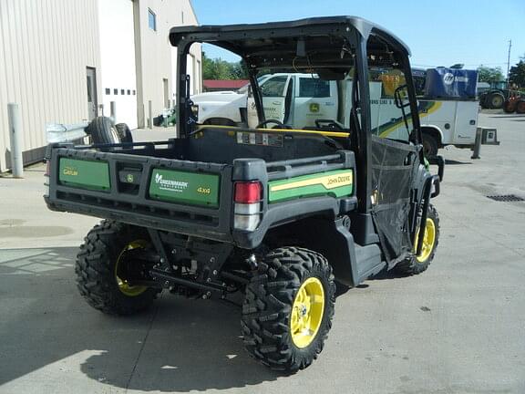 Image of John Deere XUV 835M equipment image 3