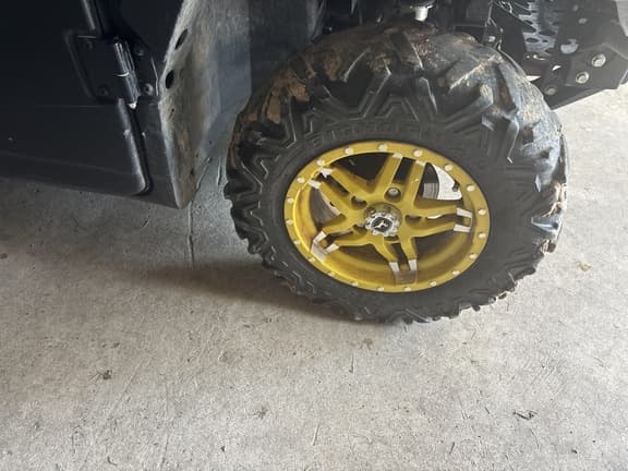 Image of John Deere XUV 865M equipment image 4