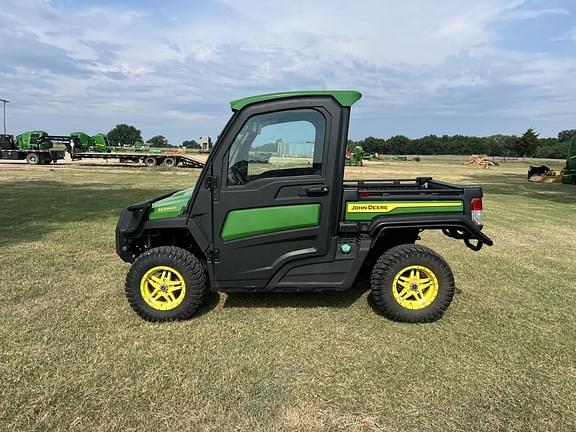 Image of John Deere XUV 865R equipment image 1