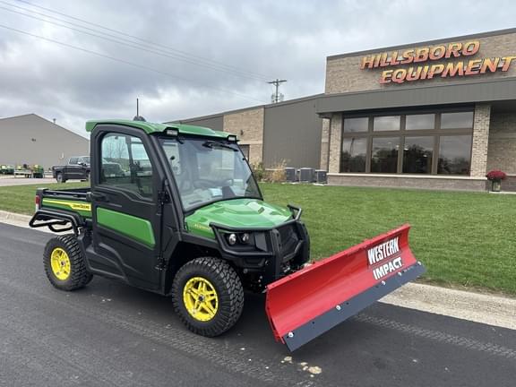 Image of John Deere XUV 865R equipment image 4