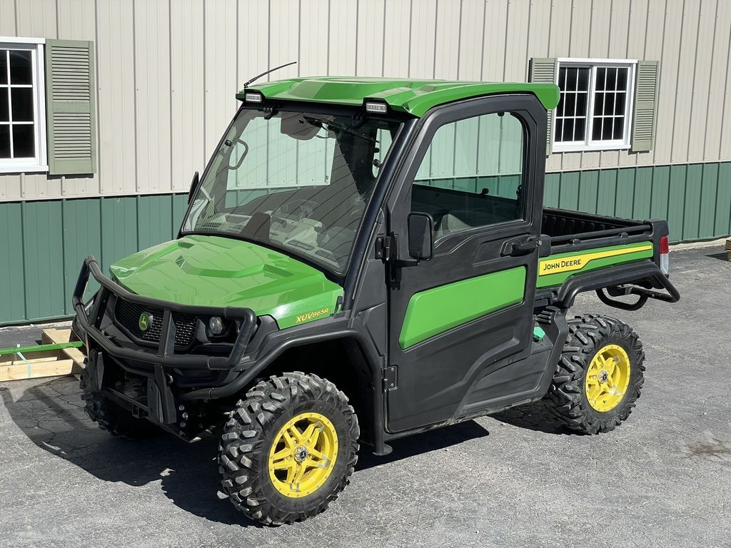 Main image John Deere XUV 865R