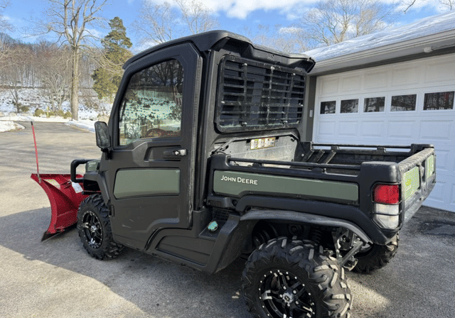 Image of John Deere XUV 865R equipment image 2