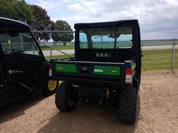 Image of John Deere XUV 835M equipment image 2