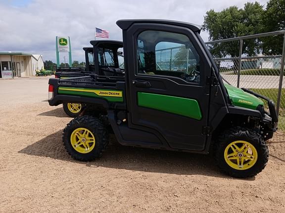 Image of John Deere XUV 835M Primary image