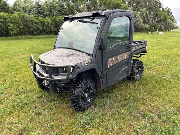 2022 John Deere XUV 835M Equipment Image0