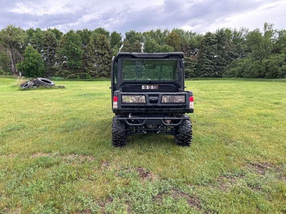 Image of John Deere XUV 835M equipment image 3