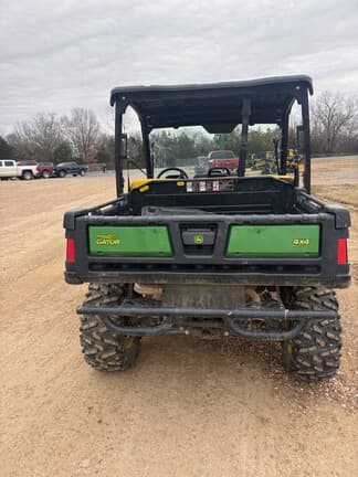 Image of John Deere XUV 835M equipment image 2