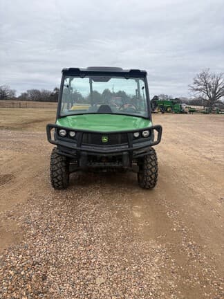 Image of John Deere XUV 835M equipment image 1