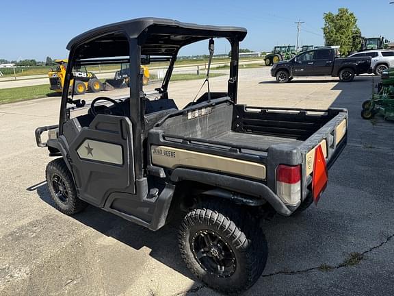 Image of John Deere XUV 835M Honor Edition equipment image 3