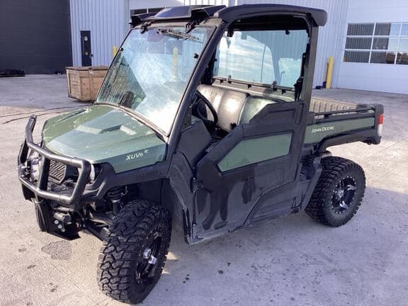 Image of John Deere XUV 835M equipment image 1