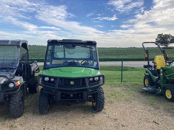 Image of John Deere XUV 835M Primary image