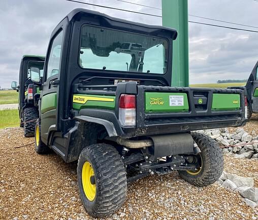 Image of John Deere XUV 835M equipment image 3