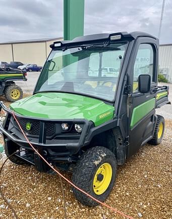 Image of John Deere XUV 835M equipment image 2