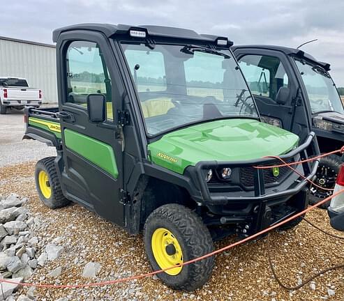 Image of John Deere XUV 835M equipment image 1