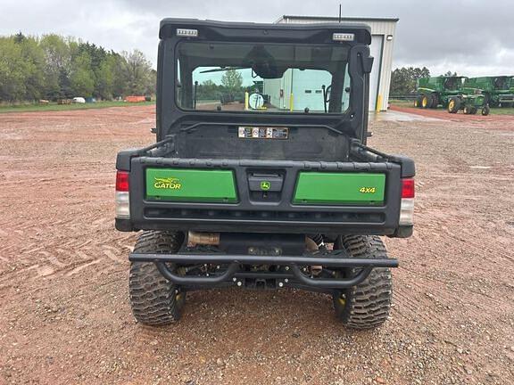 Image of John Deere XUV 835M equipment image 3