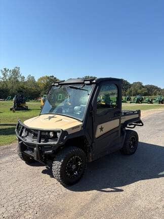 Image of John Deere XUV 835M Honor Edition Primary image