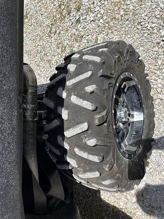 Image of John Deere XUV 835M equipment image 4