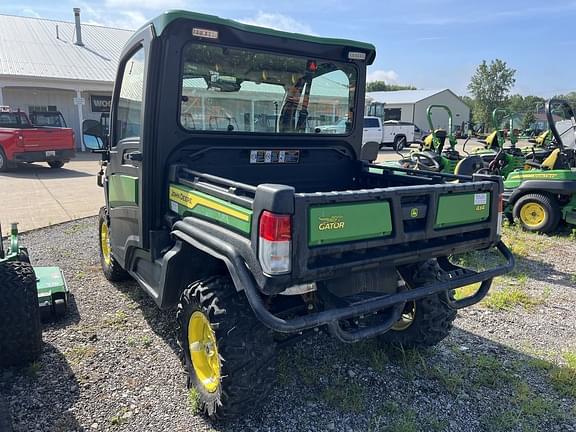 Image of John Deere XUV 835R equipment image 3