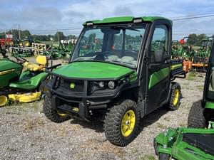 2022 John Deere XUV 835R Image