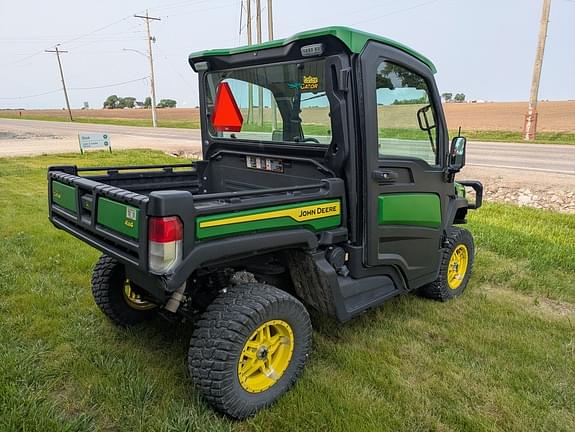 Image of John Deere XUV 835R equipment image 3