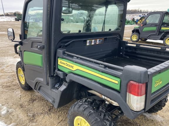 Image of John Deere XUV 835R equipment image 4