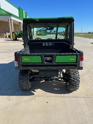 Image of John Deere XUV 835R equipment image 2