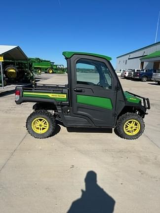 Image of John Deere XUV 835R equipment image 3