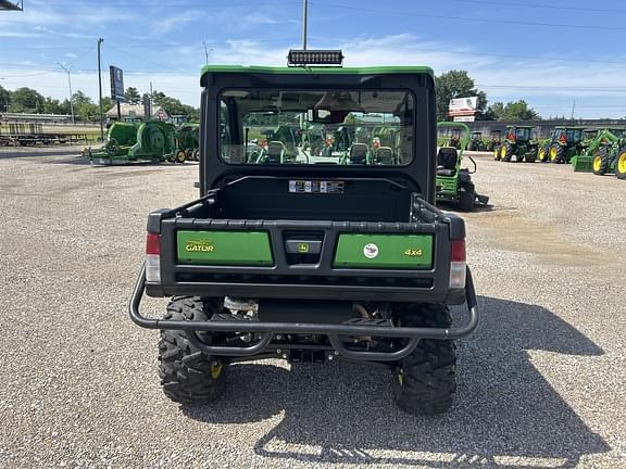 Image of John Deere XUV 835R equipment image 4