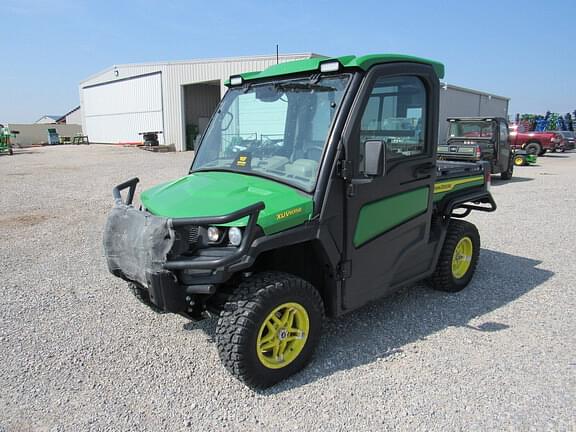 Image of John Deere XUV 835R Primary image