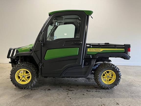 Image of John Deere XUV 835R equipment image 1