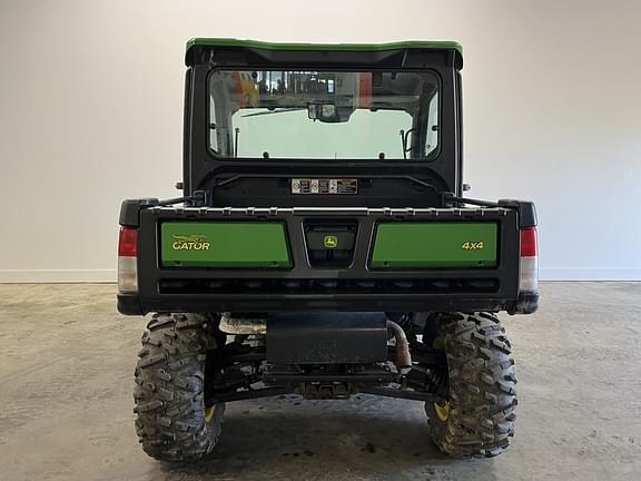 Image of John Deere XUV 835R equipment image 3