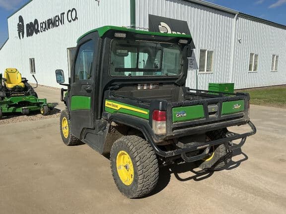 Image of John Deere XUV 835R equipment image 3