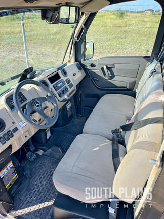 Image of John Deere XUV 835R equipment image 4