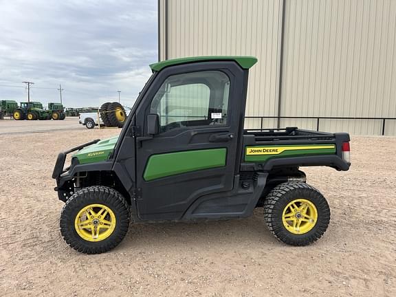 Image of John Deere XUV 835R equipment image 1