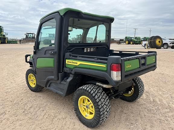 Image of John Deere XUV 835R equipment image 2