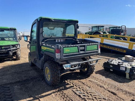 Image of John Deere XUV 835R equipment image 3