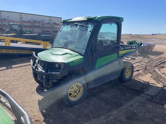Image of John Deere XUV 835R equipment image 2