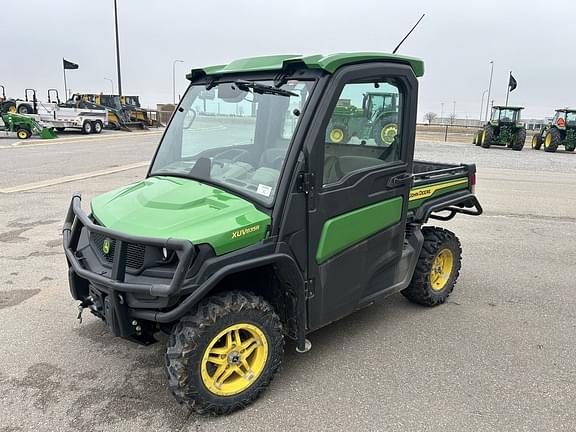 Image of John Deere XUV 835R Primary image