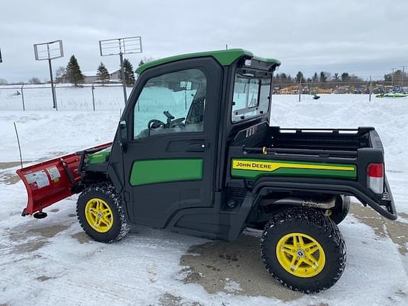 Image of John Deere XUV 835R equipment image 3