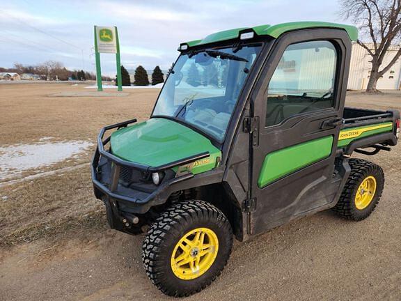 Image of John Deere XUV 835R Primary image