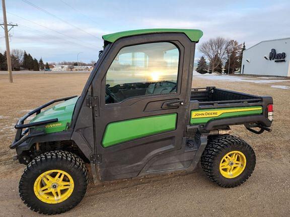 Image of John Deere XUV 835R equipment image 1